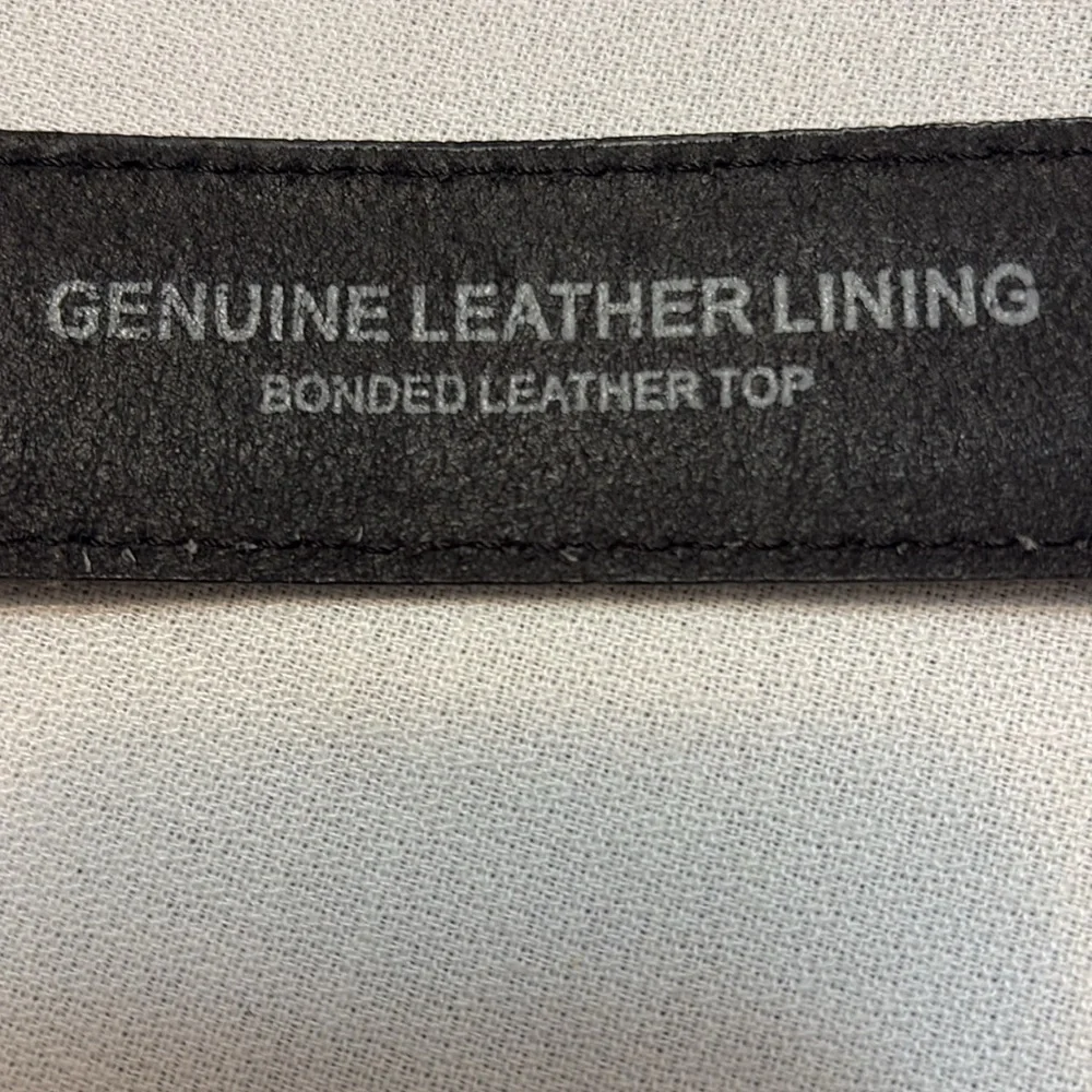 Levi’s Black Leather Mens Belt Excellent Used Condition! Size S 30-32